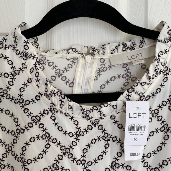 Loft White & Black Floral Pattern Long Sleeve Dress NWT Size 10 With Ruffled Hem - Picture 4 of 9